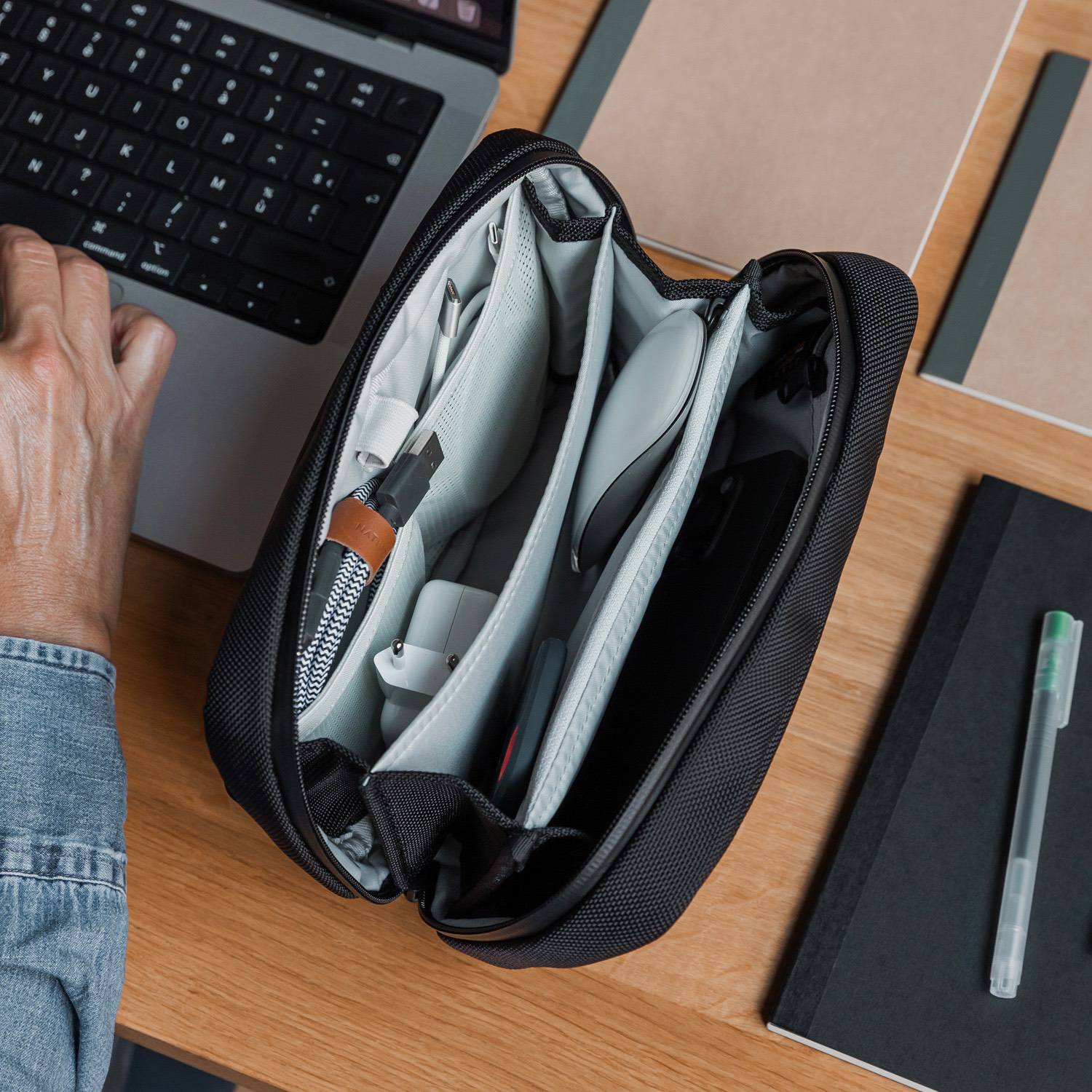 ADSO | TECH ORGANIZER