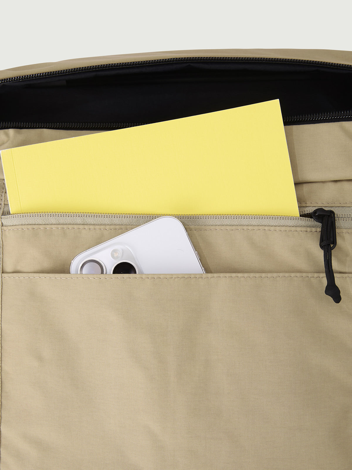 DOUGLAS | 15L EVERYDAY SHOULDER BAG