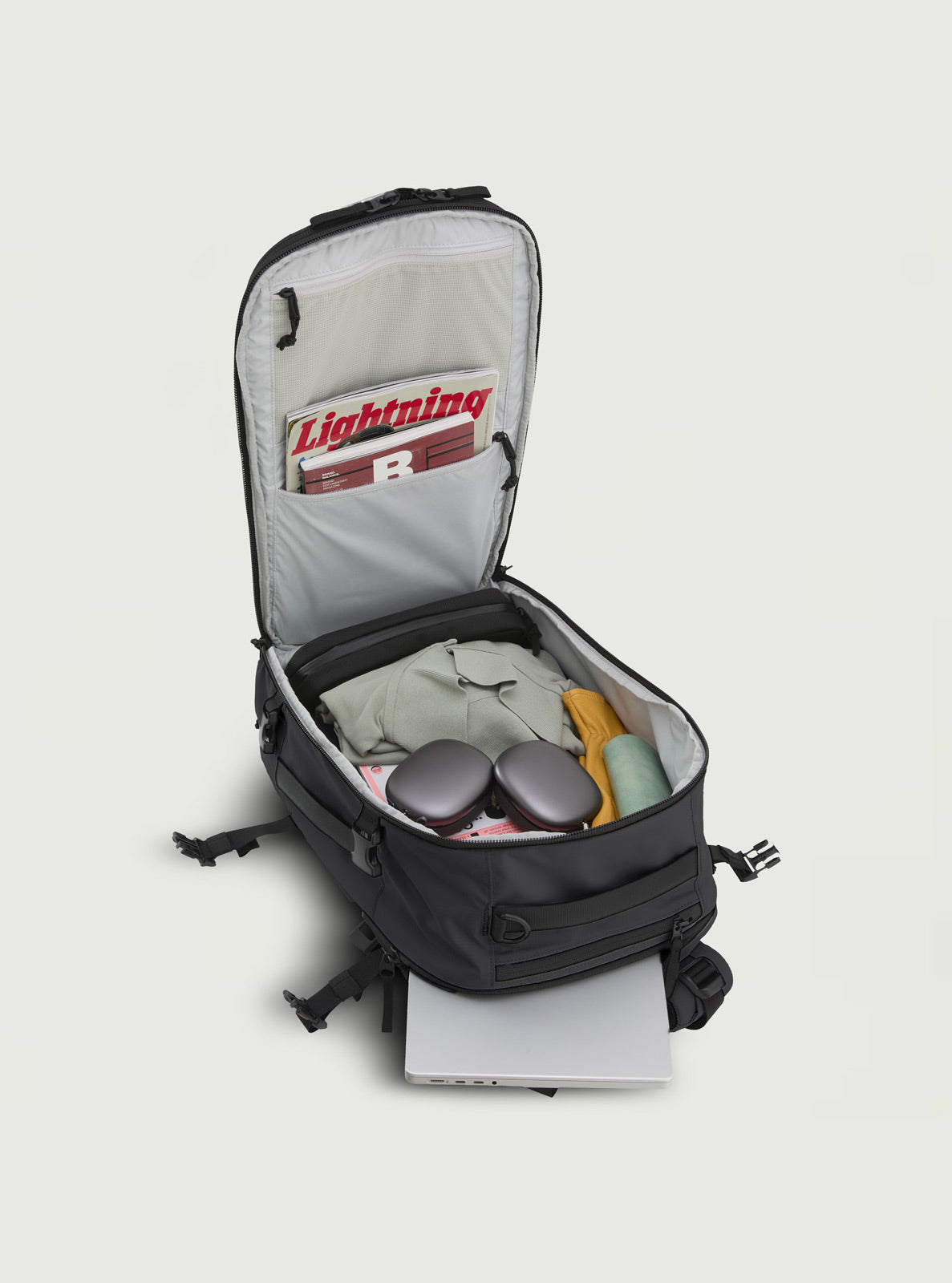 ACE V2 / 30L Ultralight Recycled Travel Pack