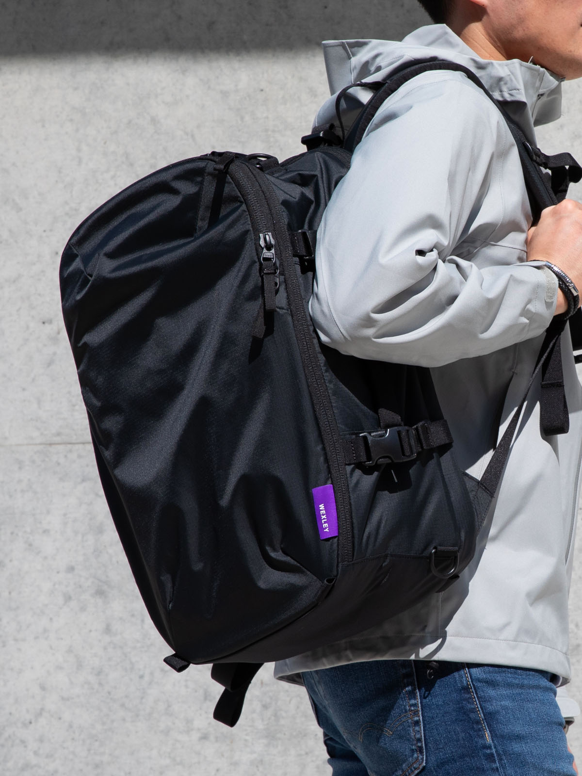 ACE V2 / 30L Ultralight Recycled Travel Pack