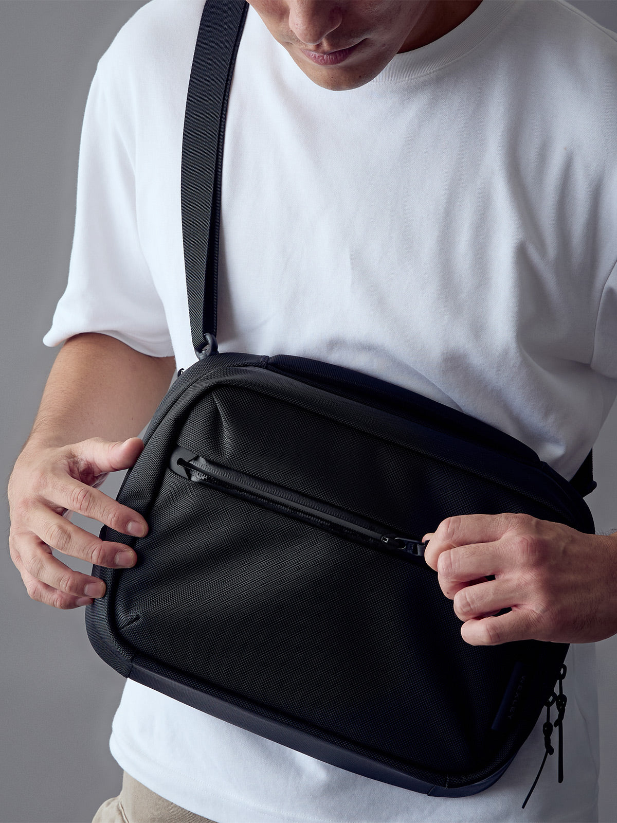 MALCOLM / 8L Sling Pack 1680D Cordura® Ballistic