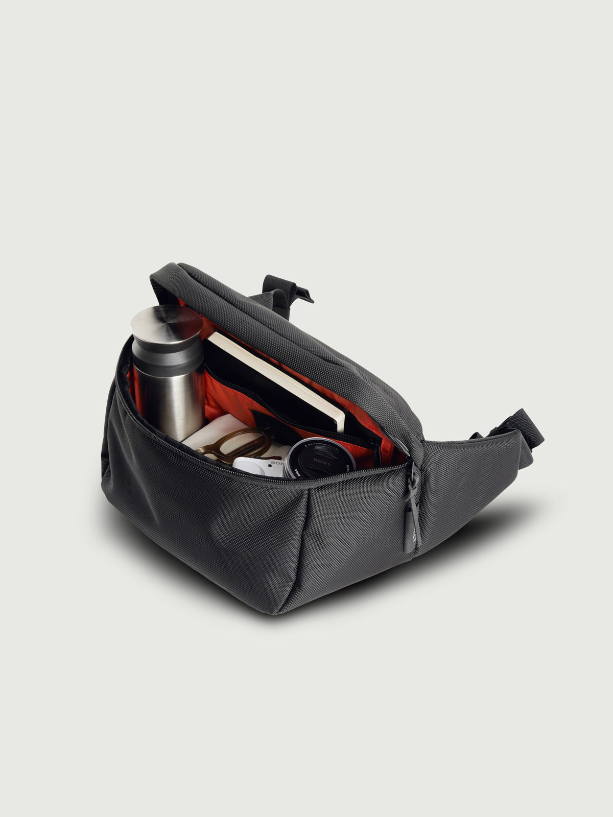 TRAVIS / 5.5L Sling Pack 1680D Cordura® Ballistic