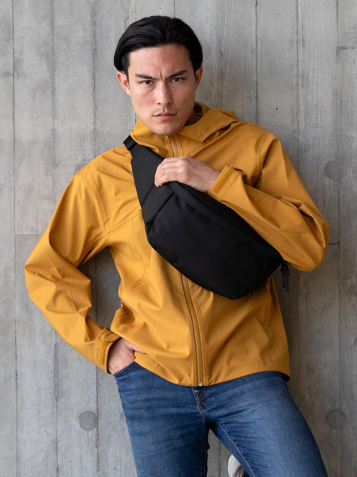 TRAVIS / 5.5L Sling Pack 1680D Cordura® Ballistic