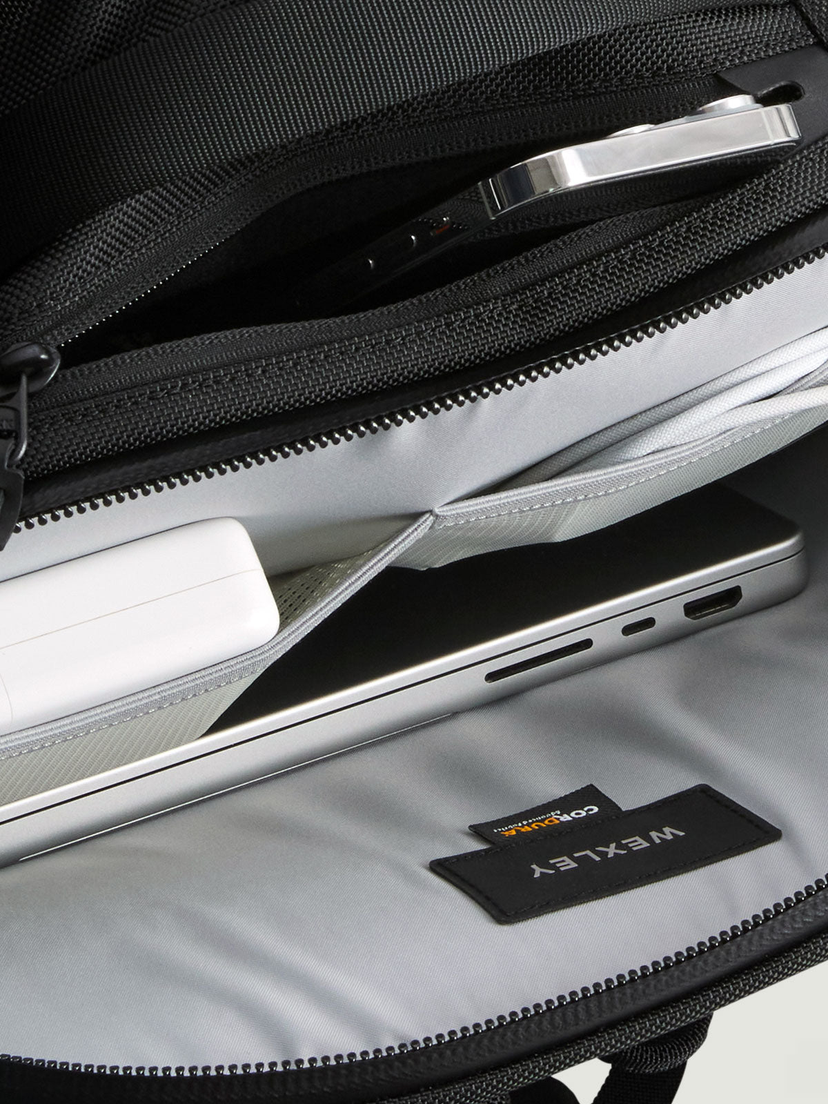 VERNON / 30L Travel Pack 1680D Cordura® Ballistic