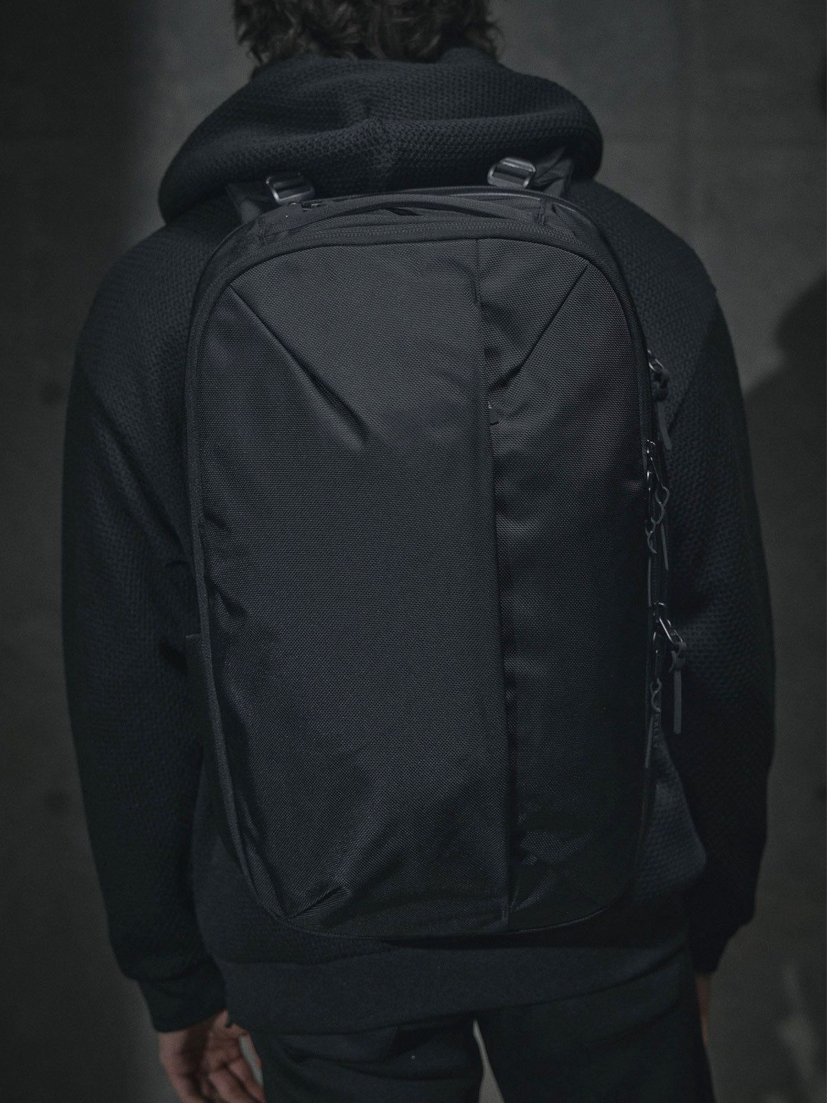 VERNON | 32L TRAVEL PACK