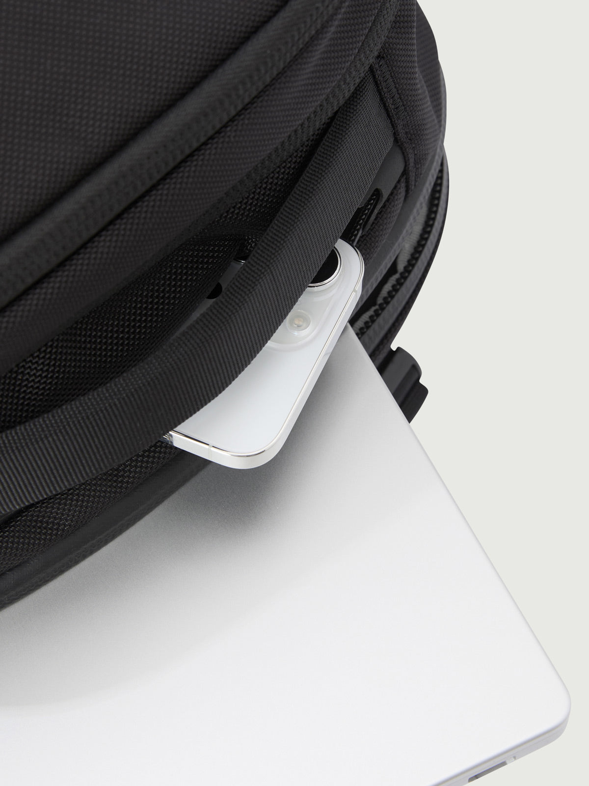 TWL | STRUCTURED 30L MULTIFUNCTION PACK